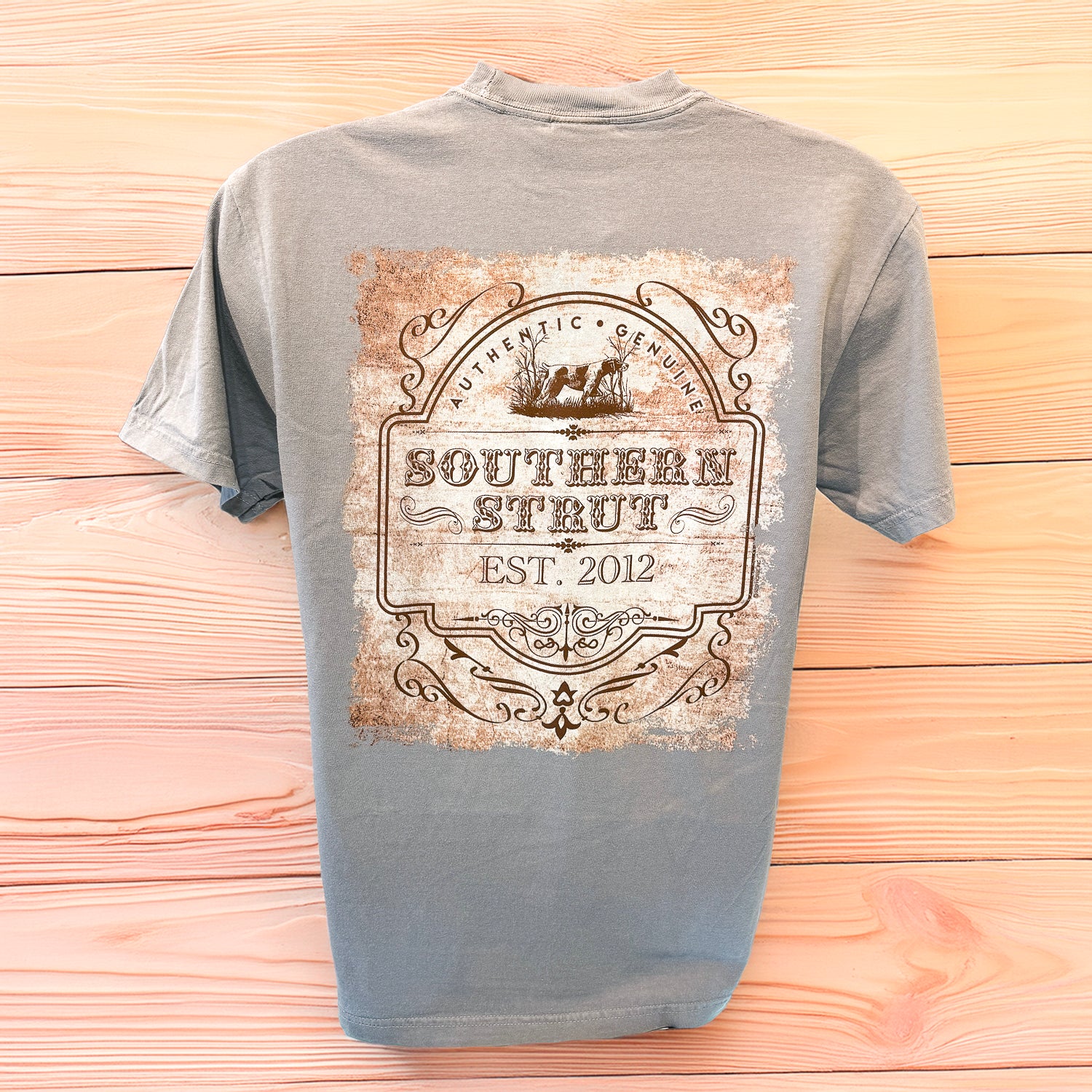 Southern Strut Back Distressed Logo Short Sleeve T-Shirt Mens and Womens