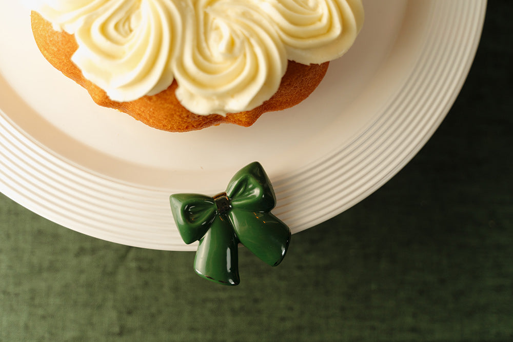 Nora Fleming Green Bow Mini Wrap It Up Gree