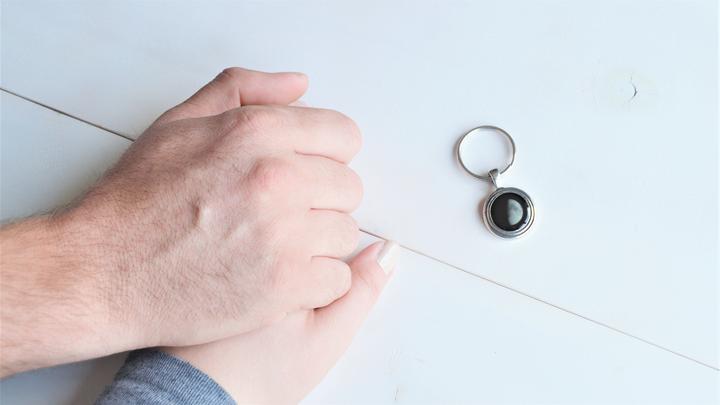 Regio Keychain in Pewter - Turnmeyer Galleries