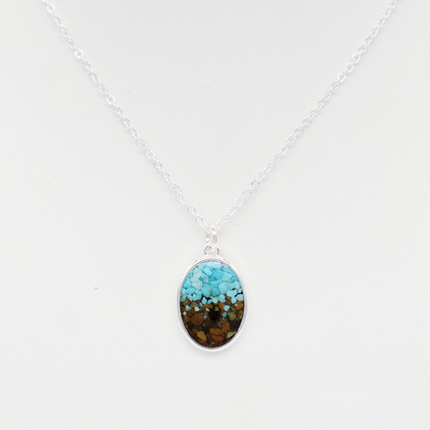 Dune Jewelry Explorer Collection Oval Pendant Necklace