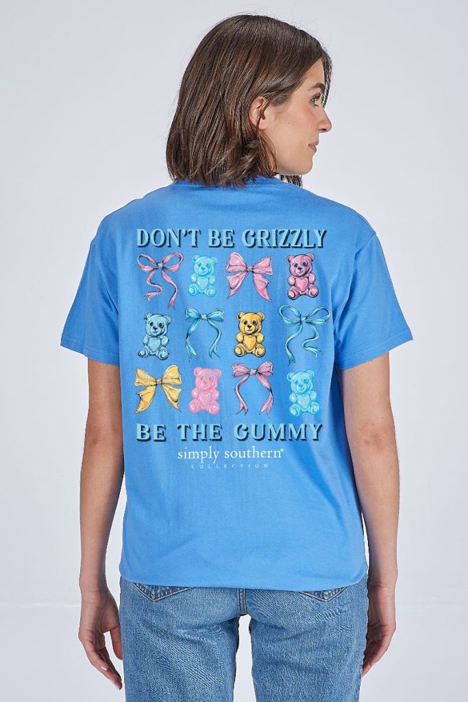 Simply Southern Women’s Don't Be Grizzly Be Gummy Graphic Short Sleeve T-Shirt