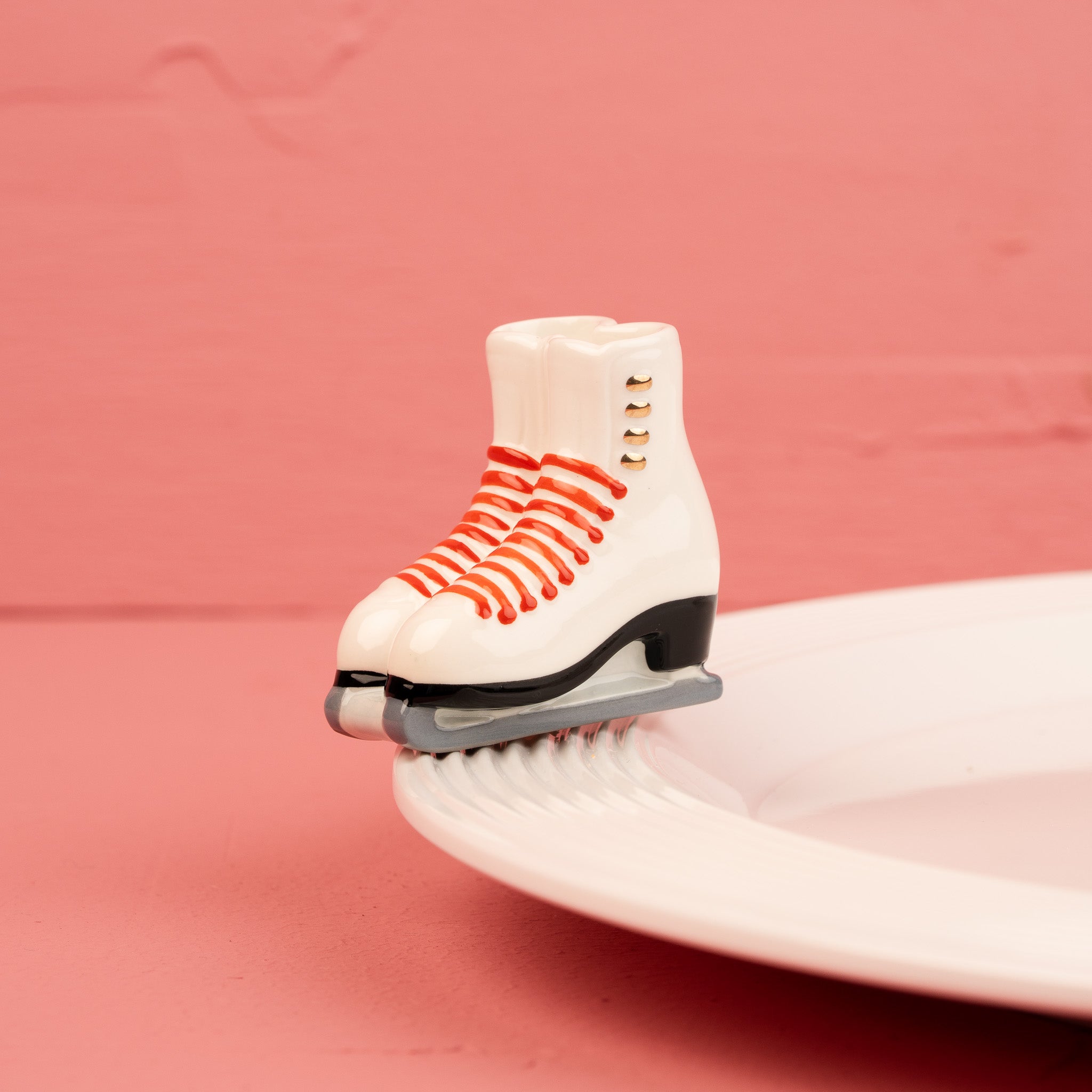 Nora Fleming Ice Skates Mini | Winter & Christmas Decor – Turnmeyers