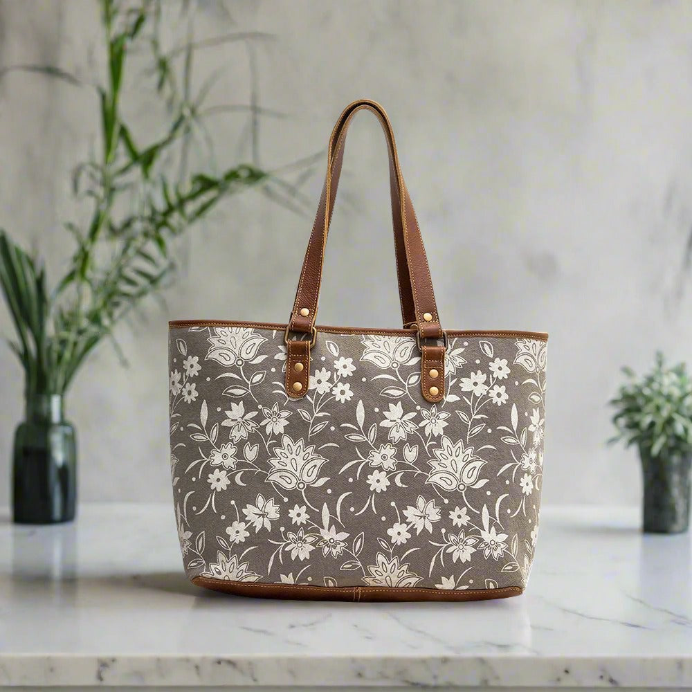 Myra tote bag deals